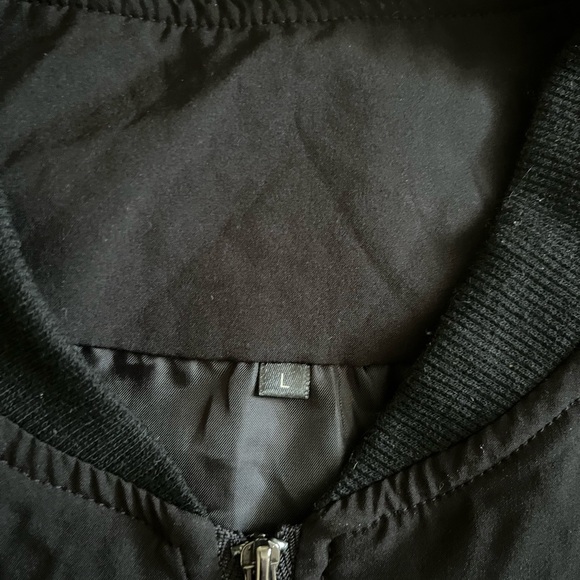 Light Jacket 🖤 - Picture 3 of 3